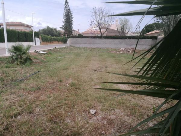 Terreno en calle cerezo, 4