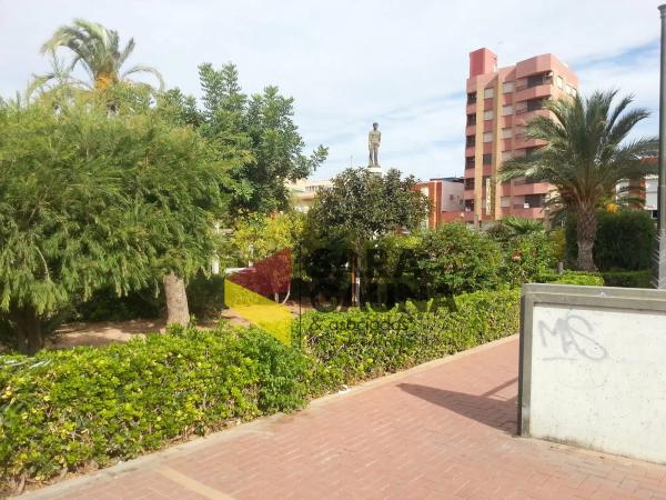 Terreno en calle Lluís Vives