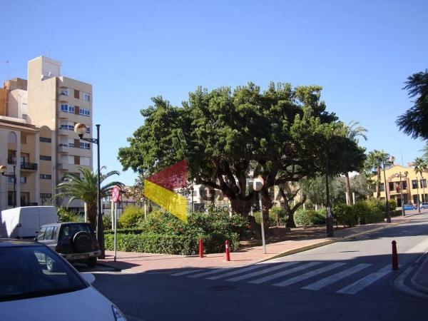 Terreno en calle Lluís Vives