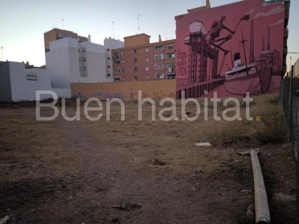 Terreno en avenida 9 d'Octubre, 135