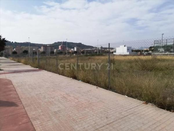 Terreno en avenida Vespasiano Gonzaga s/n