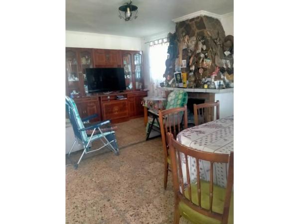 Terreno en calle Ue4 t