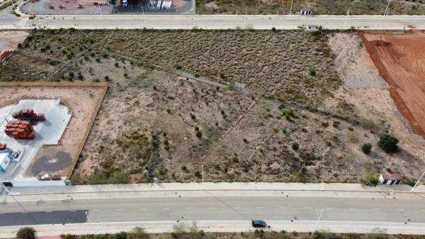 Terreno en calle Albert Einstein