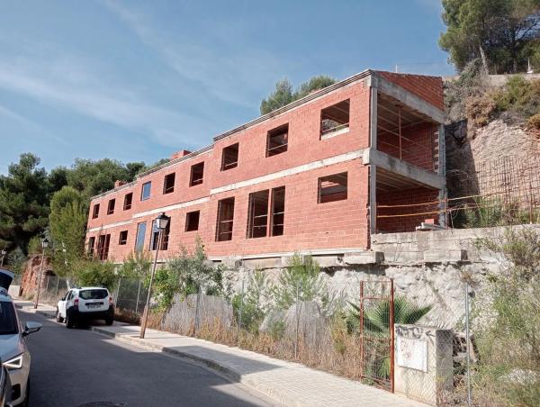 Terreno en avenida Penyetes