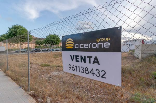Terreno en calle del Catedràtic Josep Lluís Blasco Estellés