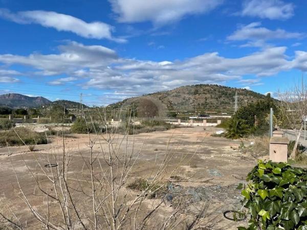 Terreno en calle Clot del Moro