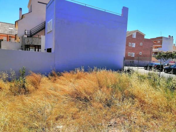 Terreno en calle de les Parretes, 1