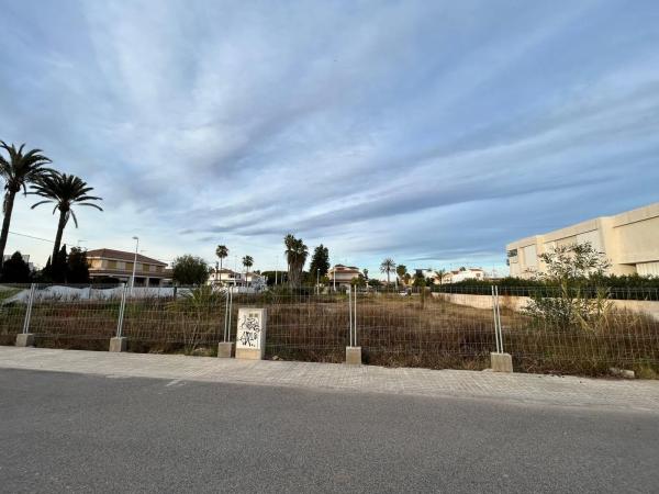 Terreno en avenida de la Marjal, 1