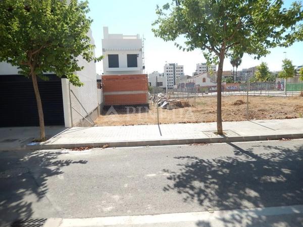 Terreno en calle Francesc Tarrega s/n