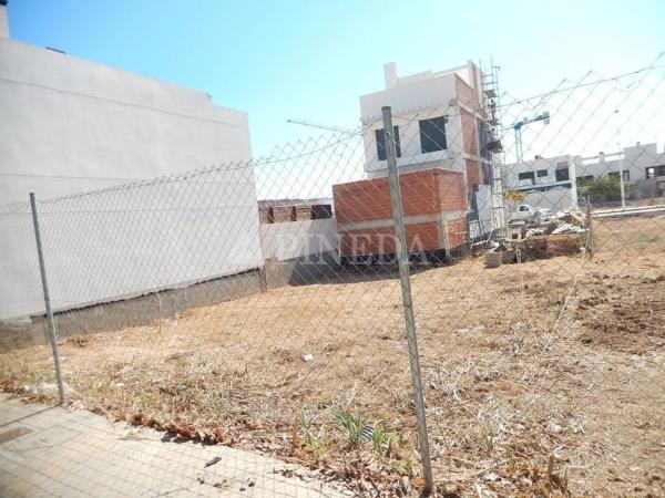 Terreno en calle Francesc Tarrega s/n