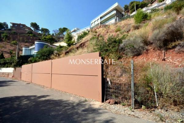 Terreno en paseo de levante