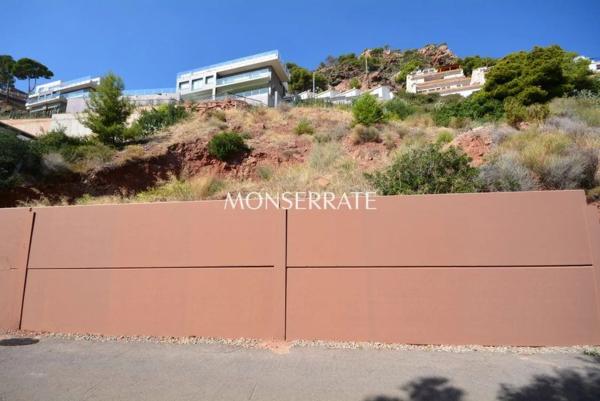 Terreno en paseo de levante