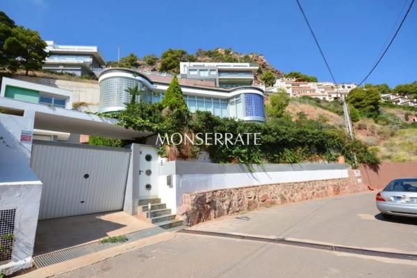 Terreno en paseo de levante