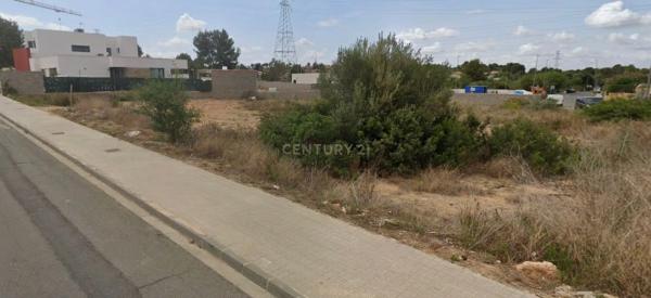 Terreno en calle Número 5 Sector R-11