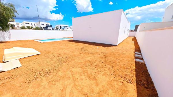 Terreno en calle Siempreviva