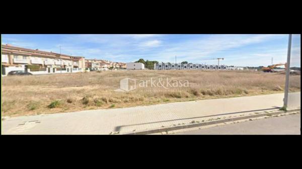 Terreno en calle Alcarava