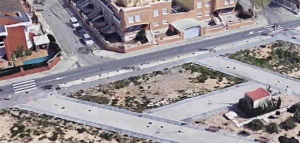 Terreno en Parque de la Bombilla-Pla de Rascanya