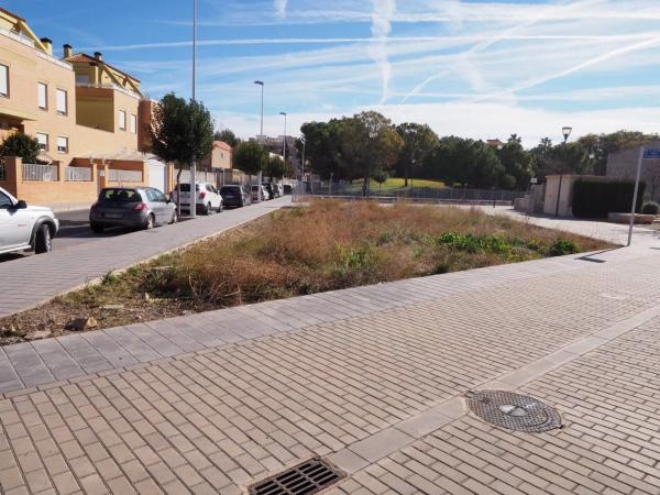 Terreno en Parque de la Bombilla-Pla de Rascanya