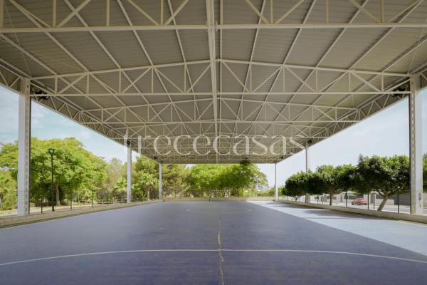 Terreno en calle Cotoliu