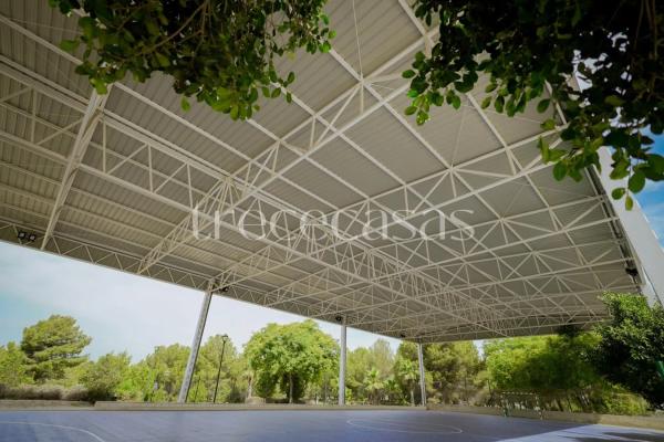 Terreno en calle Cotoliu