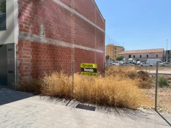 Terreno en Parque de la Bombilla-Pla de Rascanya