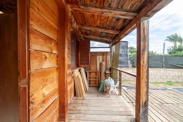 Terreno en calle Los Arcos