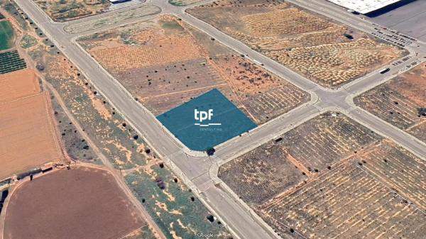 Terreno en via Sense Nom