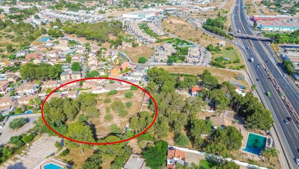 Terreno en calle la Lloma