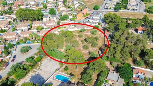 Terreno en calle la Lloma