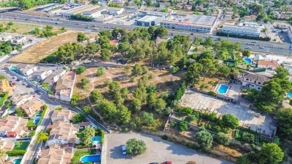 Terreno en calle la Lloma