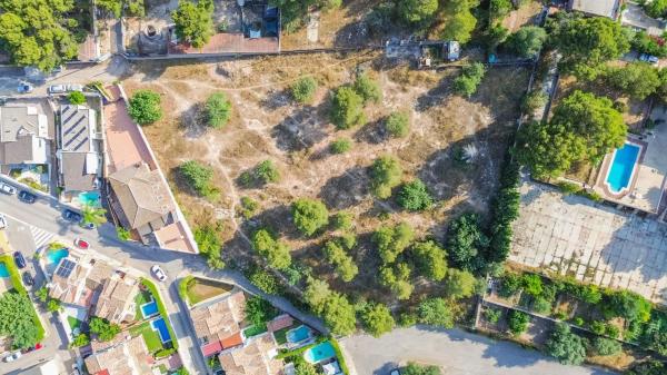 Terreno en calle la Lloma