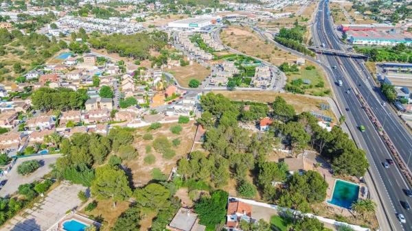 Terreno en calle la Lloma