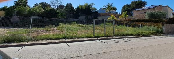 Terreno en calle Castaño