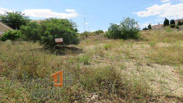 Terreno en calle Roger de Lauria