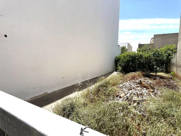 Terreno en avenida de la Constitució