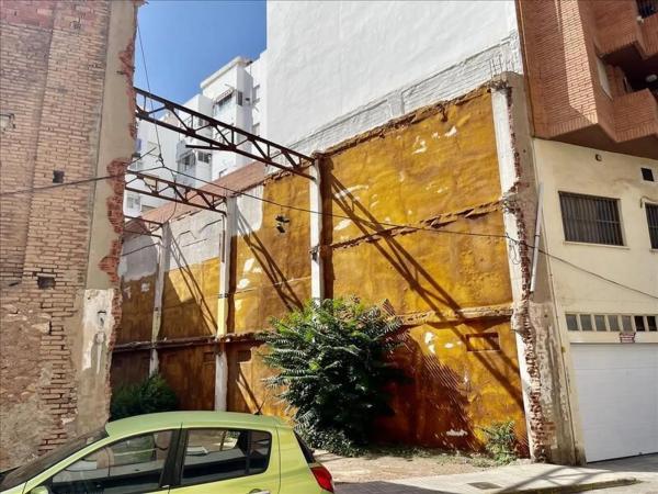 Terreno en calle la Bàscula, 6