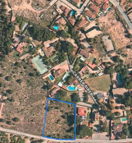 Terreno en calle de les Llomes, 6