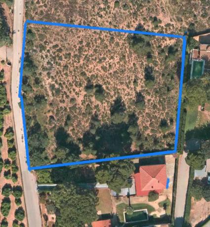 Terreno en calle de les Llomes, 6