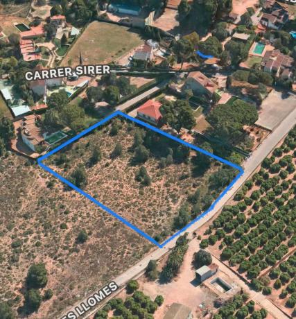 Terreno en calle de les Llomes, 6