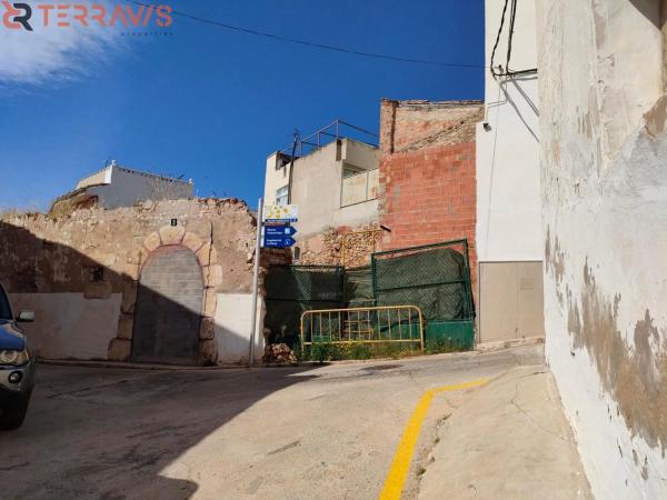 Terreno en calle Alcázar, 3