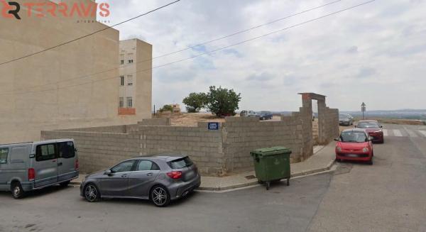 Terreno en calle Coves de Montiel, 33
