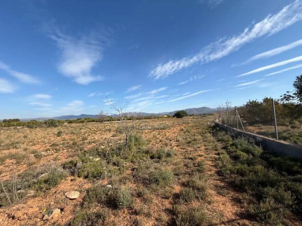 Terreno en Urbanizaciones