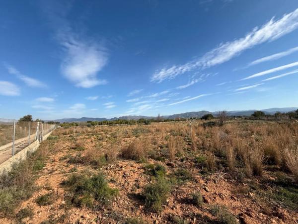 Terreno en Urbanizaciones
