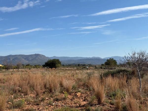 Terreno en Urbanizaciones