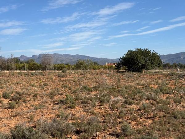 Terreno en Urbanizaciones