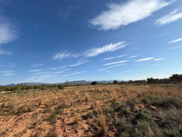 Terreno en Urbanizaciones