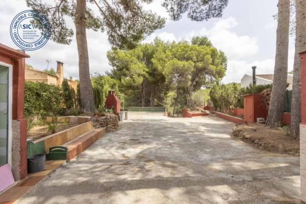 Terreno en calle Castellon