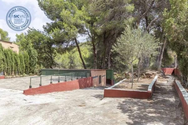 Terreno en calle Castellon