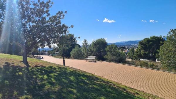 Terreno en calle Turia