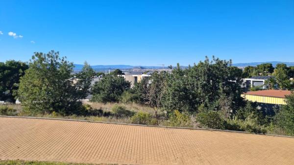 Terreno en calle Turia